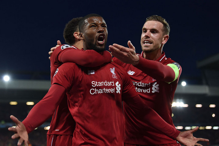 Wijnaldum melakukan selebrasi usai menyamakan agregat menjadi 3-3.