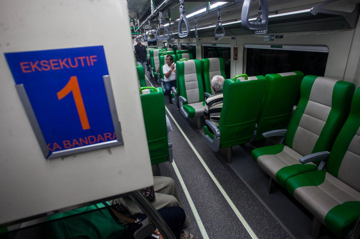 Saat ini KAI menyediakan KA Yogyakarta International Airport (YIA) dengan Rute Stasiun Maguwo - Wojo PP dengan pemberhentian di empat stasiun yaitu Maguwo, Yogyakarta, Wates, dan Wojo sebagai salah satu pendukung beroperasinya Bandara YIA.