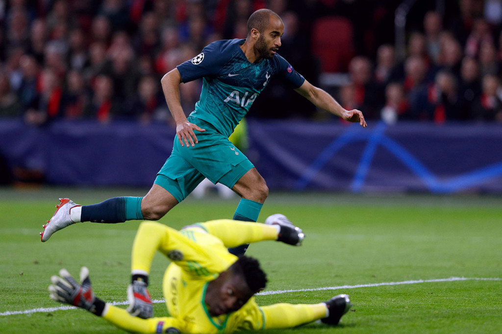 Spurs memperkecil ketertinggalan lewat Lucas Moura pada menit ke-55 setelah menerima umpan dari Dele Alli.  