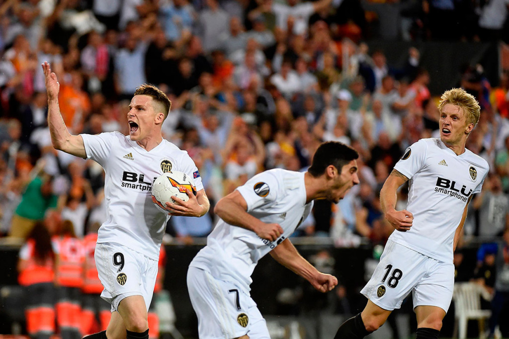 Gameiro berhasil menyamakan kedudukan menjadi 2-2 pada menit ke-58.