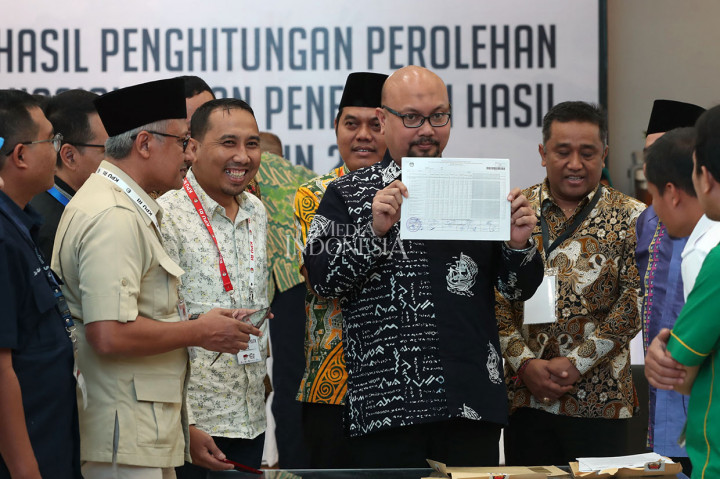 Terdapat total 12.386 TPS yang ada di Bali dengan jumlah pemegang hak suara yakni 3.220.479 orang. Jumlah pemilih yang menggunakan hak suara yakni 2.616.810 orang, dengan total suara sah berjumlah 2.564.472, sedangkan suara tidak sah 52.338. MI/Ramdani