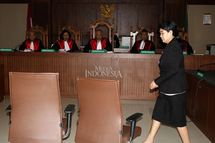 Putusan itu lebih rendah dibanding tuntutan jaksa penuntut umum (JPU) KPK yang menuntut agar divonis penjara selama 9 tahun dan pidana denda sebesar Rp350 juta subsider 3 bulan kurungan.