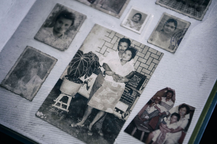 Seperti Solikhin, pria berusia 84 tahun itu ditangkap bersama istrinya pada pertengahan 1966 di Tasikmalaya karena di halaman rumahnya ditemukan peta rencana penyerangan kantor polisi yang sama sekali ia tak pernah melihat peta tersebut sehingga ia harus dibuang ke Pulau Buru pada 1970 dan menghuni unit IV/Savana Jaya.