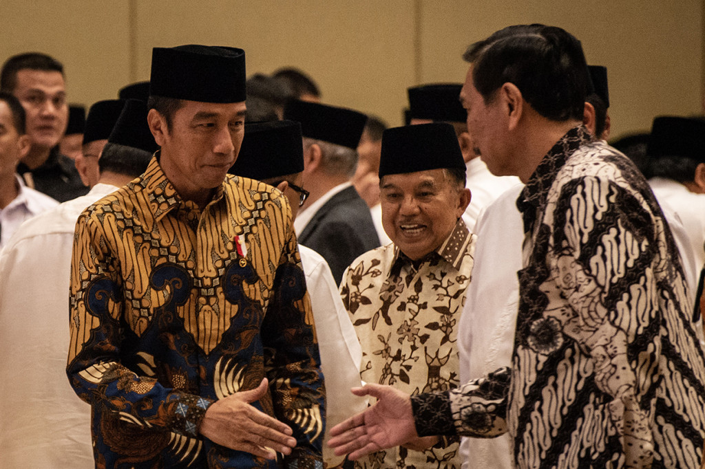 Presiden Joko Widodo tiba di Golden Room Hotel Sultan pukul 17.05 WIB ditemani Wakil Presiden Jusuf Kalla dan Ketua Umum Partai Golkar Airlangga Hartarto. 