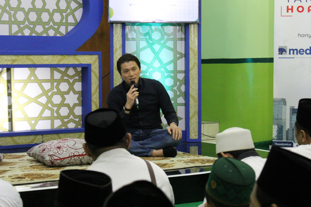 Reino Barack menghadiri acara 'KePo Buka Bareng Reino Barack' di Pondok Pesantren Asshiddiqiyah Pusat, Kedoya, Jakarta Barat.