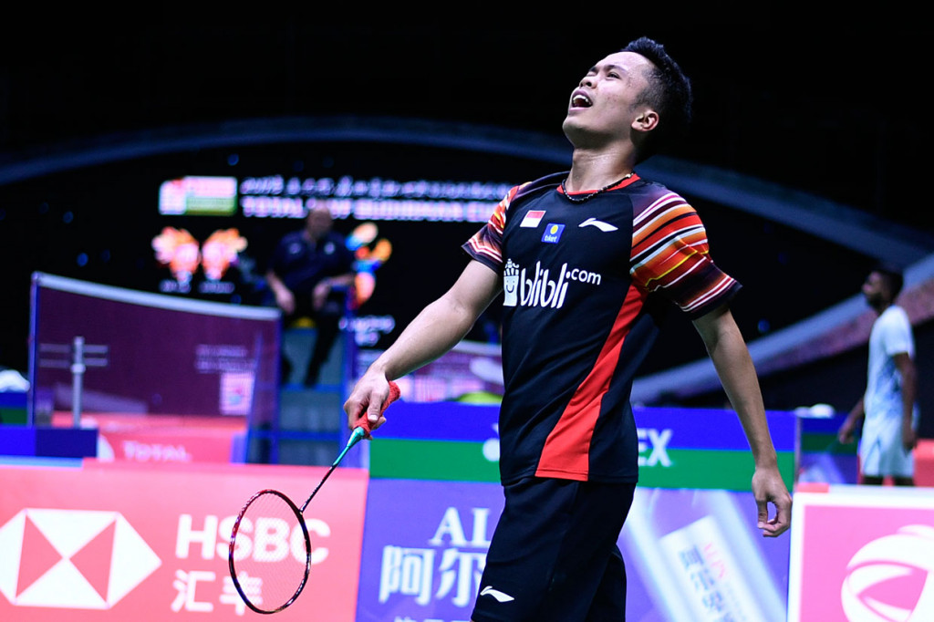 Kekalahan kedua Indonesia datang dari sektor tunggal putra ketika Anthony Sinisuka Ginting ditumbangkan Viktor Axelsen 9-21, 16-21 dalam waktu 44 menit.   