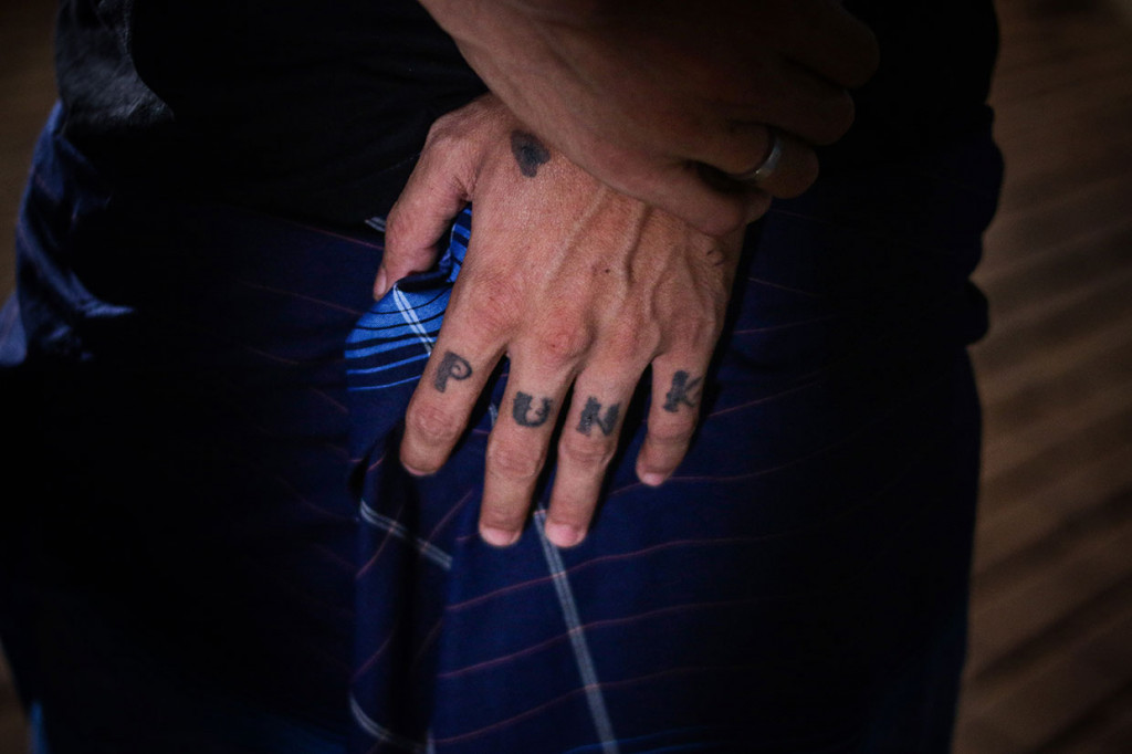 Tasawuf Underground merupakan sebuah komunitas yang awalnya hanya bergerak di media sosial dengan tujuan untuk mengamalkan ilmu Islam yang lahir dari minimnya akses anak punk terhadap pendidikan agama.