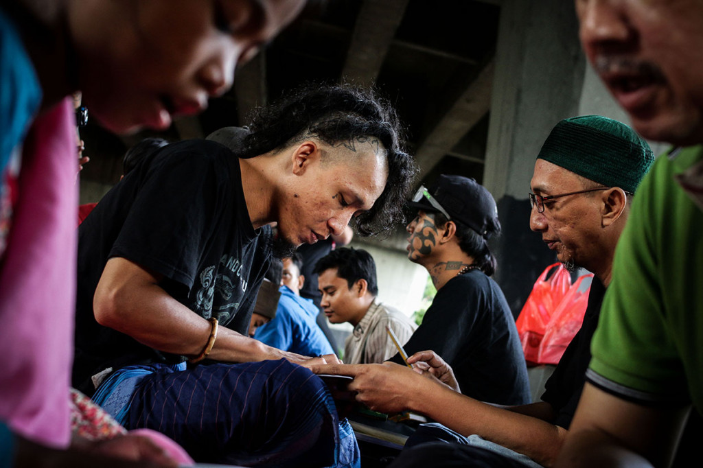 Setelah beberapa kali pertemuan, ia menawarkan 'peta jalan pulang', metode pengajaran komunitas untuk mengenalkan kembali agama kepada anak jalanan dan anak punk serta mengubah stigma masyarakat terhadap mereka. 