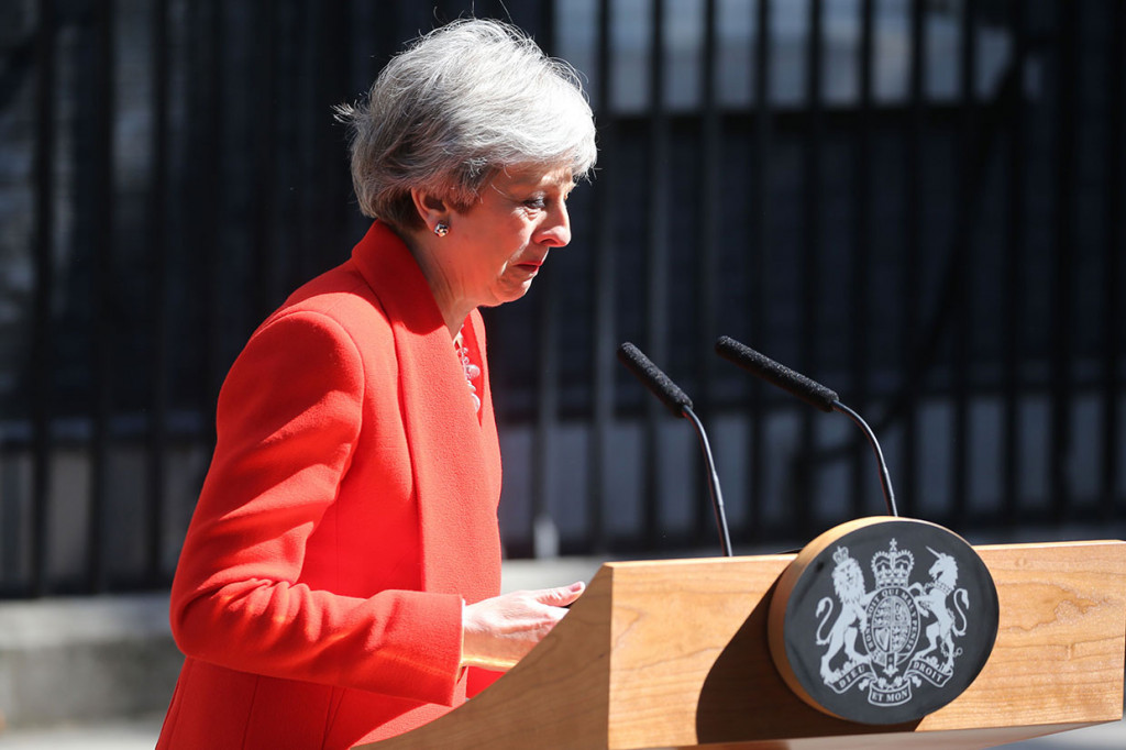 Mulai menjabat sejak referendum Uni Eropa 2016, May dipaksa mundur setelah para anggota Konservatif tidak percaya lagi terhadap strateginya dalam membawa Inggris keluar dari Uni Eropa.