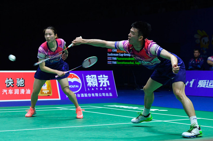 Sebelumnya, ganda campuran Zheng Siwei/Huang Yaqiong membuka keunggulan Tiongkok atas Thailand setelah menang 21-18, 21-7 atas Dechapol Puavaranukroh/Sapsiree Taerattanachai.