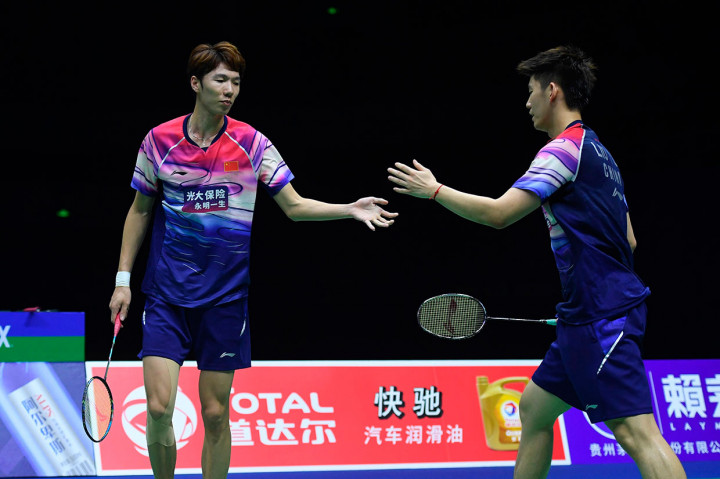 Tiongkok memastikan kemenangan menjadi 3-0 lewat ganda putra Li Junhui/Liu Yuchen yang menang dua gim langsung 21-14, 21-17 atas Tinn Isriyanet/Kittinupong Kedren.