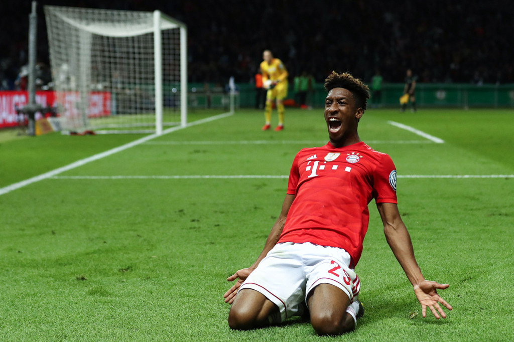 Kingsley Coman menambah keunggulan Bayern Munchen pada menit ke-78. Afp Photo/Christian Charisius