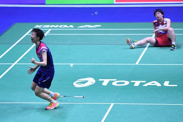 Tiongkok merebut poin pertama lewat kemenangan Li Junhui/Liu Yuchen atas Hiroyuki Endo/Yuta Watanabe. Disusul Chen Yufei yang turun pada partai kedua kemudian mengalahkan Akane Yamaguchi. 
