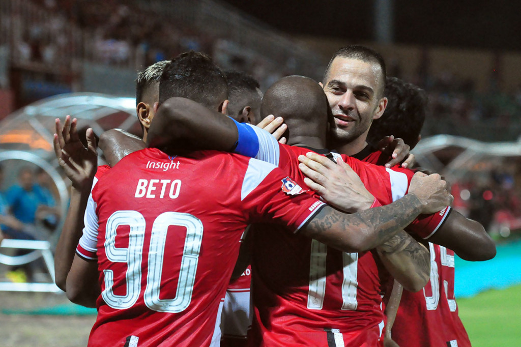 Gol klub sepak bola berjuluk 'Laskar Sape Kerrap' ini masing-masing dicetak oleh Aleksandar Rakic di menit ke-25, Greg Nwokolo di menit ke-30, dan Alberto Goncalves di menit ke-54. 