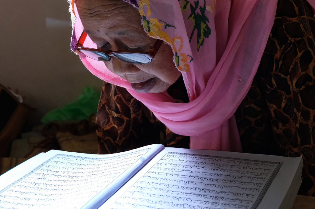 Salah satu kegiatan santri yaitu belajar ilmu agama dengan mengikuti pengajian atau ceramah tentang fikih sebelum shalat zuhur. Kemudian belajar tasawuf sebelum shalat ashar dan sesudahnya ada cerita para nabi atau cerita islami.