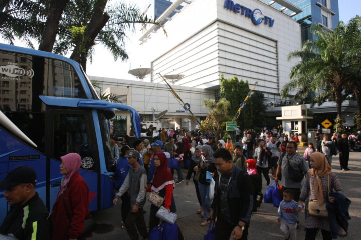 Total penumpang 257 orang. Dengan rincian Jakarta-Yogyakarta 138 orang, Jakarta-Solo 81 orang dan Jakarta-Surabaya 38 orang. Mudik gratis ini diperuntukkan bagi karyawan dan keluarga.