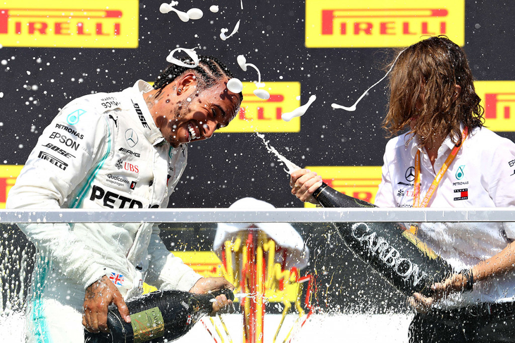Bagi Hamilton, ini merupakan kemenangan ketujuh pada GP Kanada setelah meraihnya pada 2007, 2010, 2012, 2015, 2016, dan 2017. Afp Photo/Mark Thompson