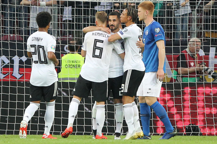 Penalti Ilkay Guendogan pada menit ke-26 mengubah skor menjadi 4-0.