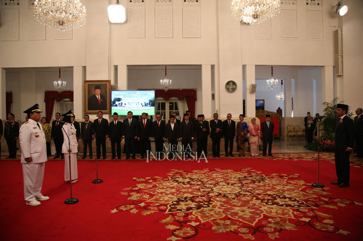 Arinal dan Nunik dilantik berdasarkan Keputusan Presiden Nomor 49/P Tahun 2019 Tentang Pengesahan Jabatan Gubernur dan Wakil Gubernur Lampung periode 2019-2024. Presiden pun memimpin sumpah jabatan setelah keppres dibacakan.