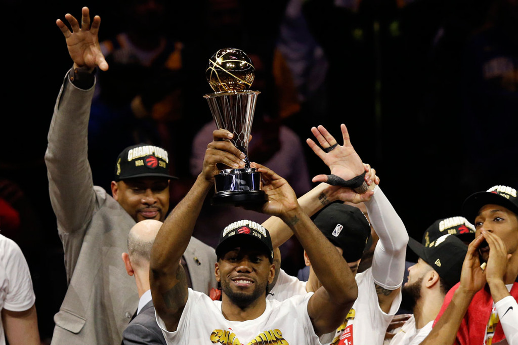 Kahwi Leonard dinobatkan sebagai NBA Finals Most Valuable Player (MVP) untuk kedua kalinya dalam karirnya setelah yang pertama pada 2014 bersama San Antonio.