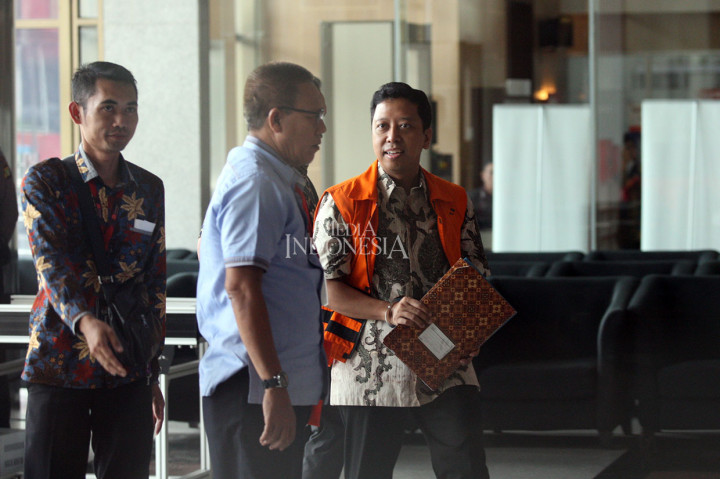 Sebelum memasuki gedung KPK Jakarta untuk menjalani pemeriksaan, Romahurmuziy sempat berkomentar soal sidang pendahuluan perkara sengketa Pilpres 2019 yang saat ini sedang berjalan di Mahkamah Konstitusi (MK).
