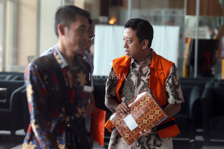 Sebelumnya, Rommy juga telah dipanggil KPK pada Rabu, 12 Juni pasca-dibantarkan penahanannya di RS Polri Jakarta Timur. Rommy telah kembali ke Rutan KPK pada Minggu (9/6) sore setelah dibantarkan sejak Jumat, 31 Mei. Sebelumnya, Rommy juga pernah dibantarkan penahanannya di RS Polri selama satu bulan sejak Selasa, 2 April dan baru kembali ke Rutan Cabang KPK pada Kamis, 2 Mei. Selanjutnya, Rommy kembali dibantarkan penahanannya di RS Polri Jakarta Timur sejak Senin, 13 Mei malam dan kembali ke Rutan Cabang KPK pada Rabu, 15 Mei. MI/Adam Dwi