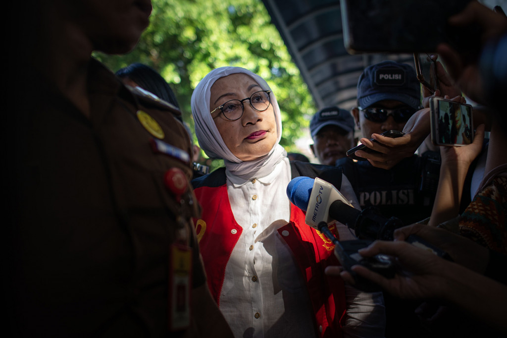 Sidang tersebut beragenda mendengarkan pledoi atau nota pembelaan dari terdakwa.