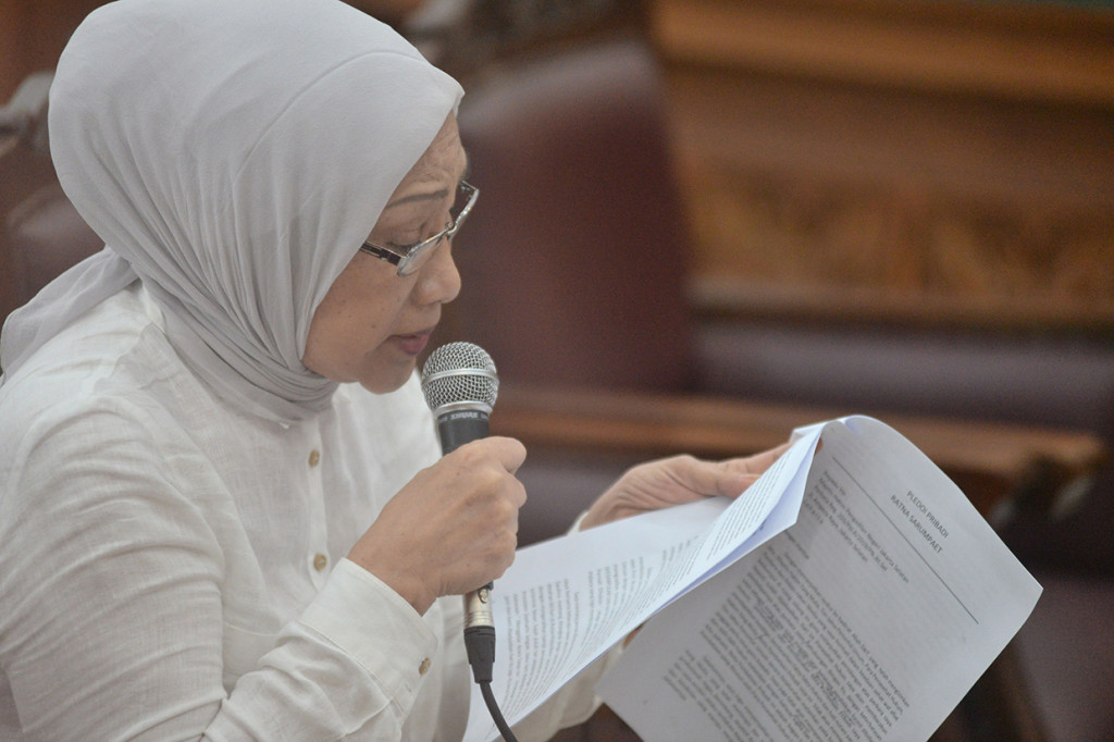 Tim kuasa hukum Ratna telah menyiapkan pembelaan setebal 108 halaman.