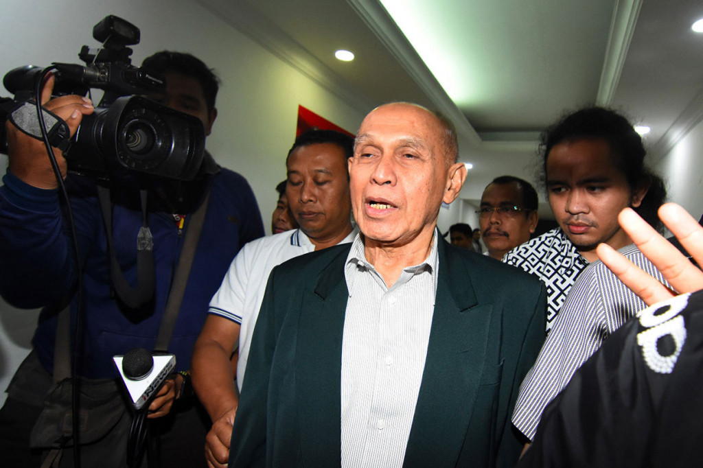 Kivlan yang diperiksa sejak Selasa, 18 Juni 2019 pukul 16:55 WIB dan baru selesai pada Rabu, 19 Juni 2019 pukul 00:15 WIB, tidak mau berkomentar banyak terkait agenda konfrontasi hari ini. Meski begitu, menurutnya, agenda konfrontasi yang dilakukan polisi dengan membandingkan keterangan dari semua yang dihadirkan, tidak ada hal-hal yang janggal.