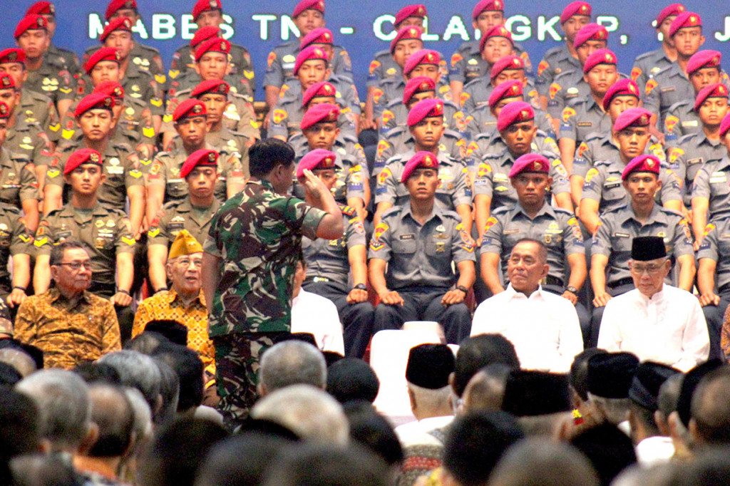 Ia menyebutkan para sesepuh TNI selalu mendapatkan tempat di hati para prajurit secara terhormat, karena itu tidak lepas dari jasa-jasa mereka kepada TNI dan negara. 