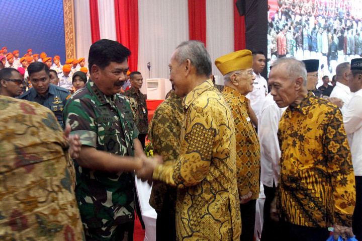 Hadir dalam acara itu, Wakil Presiden ke-6 RI Try Sutrisno, mantan Panglima TNI Jenderal Purn Gatot Nurmantyo, mantan Panglima TNI Laksamana (Purn) Agus Suhartono, mantan Kepala BIN AM Hendropriyono, KSAD Jenderal Andika Perkasa, KSAL Laksamana Siwi Sukma Adji, dan KSAU Marsekal Yuyu Sutisna. Selain itu, juga hadir Ketua Umum PPAU Marsekal Purn Djoko Suyanto, Ketua Umum PPAL Laksamana TNI Purn Ade Supandi, perwakilan PPAD, Legiun Veteran Republik Indonesia (LVRI), dan perwakilan Pepabri. 