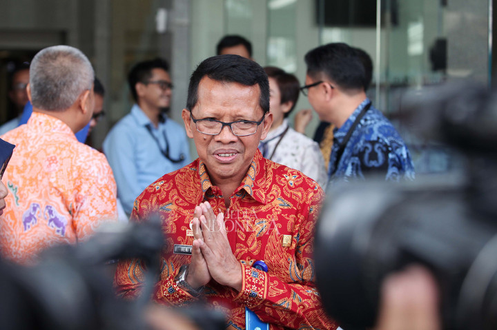 Direktur Pelayanan Tahanan dan Pengelolaan Benda Sitaan Negara dan Barang Rampasan Negara pada Direktorat Jenderal Pemasyarakatan, Kementerian Hukum dan HAM, Heni Yuwono memberikan keterangan kepada pers di Gedung KPK, Jakarta.