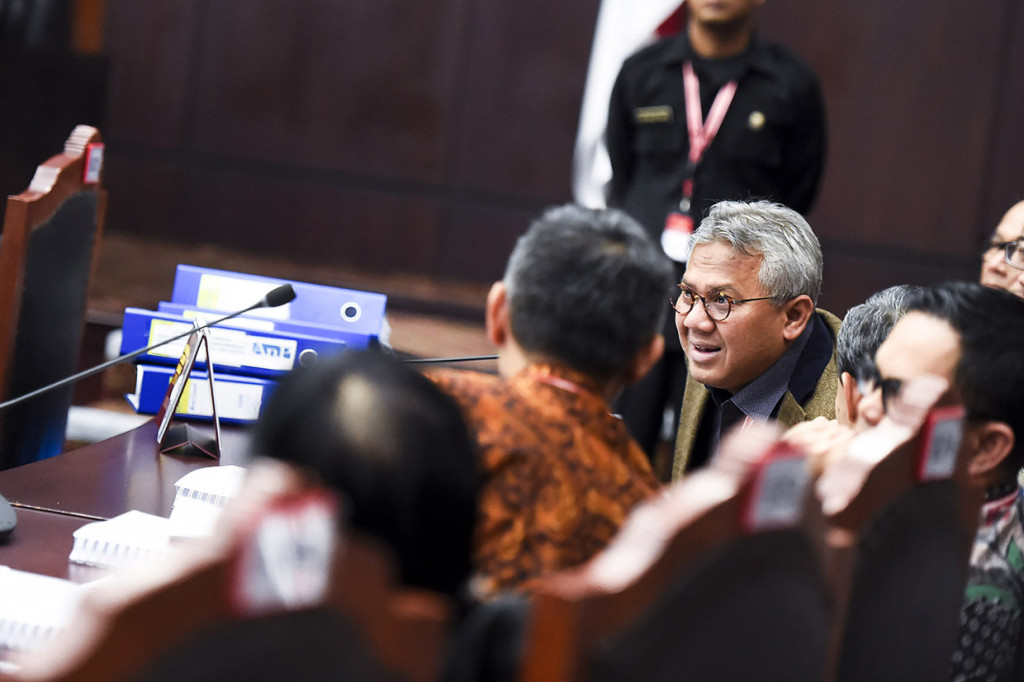 Sidang tersebut beragendakan mendengarkan keterangan saksi dan ahli dari termohon atau dari pihak KPU. 