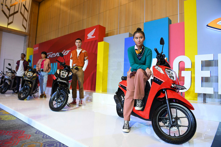 Honda Genio tipe CBS dipasarkan dengan harga Rp 17,2 juta on the road Jakarta, sementara tibe CBS-ISS Rp 17,7 juta.