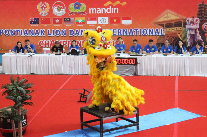 Sebanyak 16 tim dari delapan negara yaitu Indonesia, Australia, Republik Rakyat Tiongkok, Hong Kong, Malaysia, Myanmar, Singapura, dan Vietnam berlaga dalam memperlihatkan kepiawaian memainkan seni olahraga barongsai pada Pontianak Lion Dance International Championship (PLDIC) 2019 di GOR Parbasi Pontianak, Kalbar, pada 21 - 23 Juni 2019.