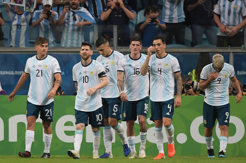 Dengan kemenangan dua gol ini, Argentina lolos ke fase knock out Copa America 2019 sebagai runner up Grup B. Mengantongi nilai empat, Albiceleste tertinggal lima angka dari Kolombia yang finis pertama. Afp Photo/Carl de Souza