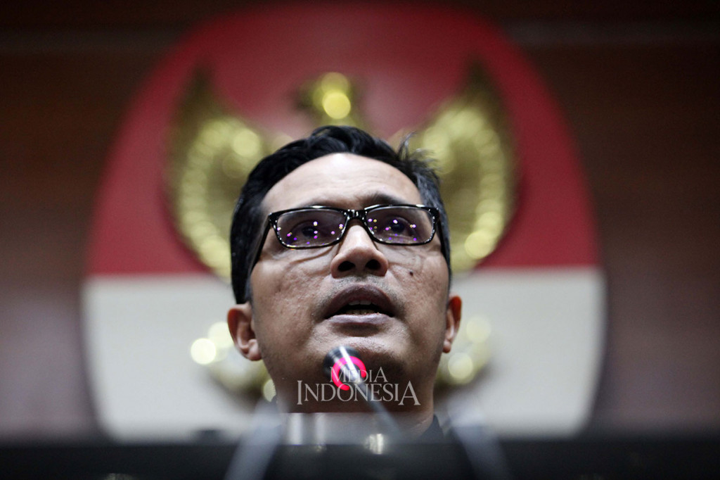 KPK kembali menetapkan Bupati Bogor periode 2009-2014, Rachmat Yasin sebagai tersangka dari pengembangan perkara dugaan korupsi pemotongan uang dari beberapa Satuan Kerja Perangkat Daerah (SKPD) sebesar Rp8.931.326.223, serta penerimaan gratifikasi berupa tanah seluas 20 hektare di Jonggol dan mobil Toyota Velfire senilai Rp825.000.000. MI/Rommy Pujianto