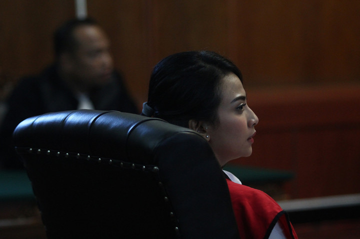 Terdakwa kasus dugaan penyebaran konten asusila Vanessa Angel menjalani sidang putusan di Pengadilan Negeri (PN) Surabaya, Jawa Timur.