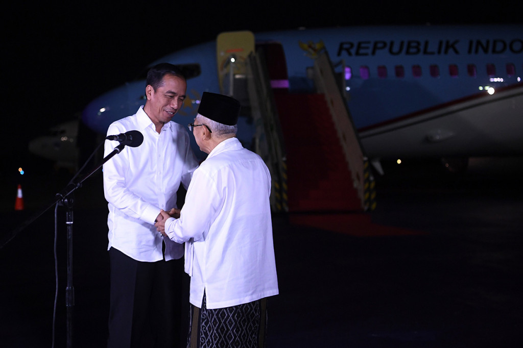 Jokowi dalam kesempatan itu juga mengajak semua pihak untuk menerima hasil putusan MK, dan keputusan MK bersifat final. 