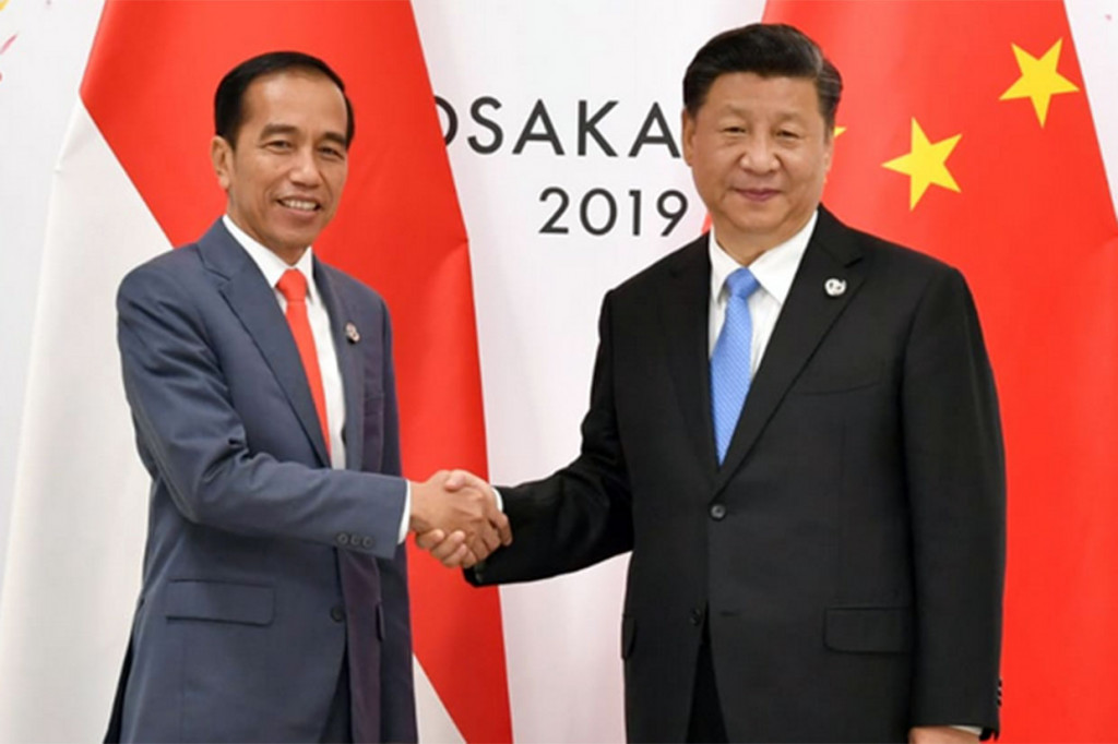 Dalam pertemuan Presiden Jokowi dan Presiden Xi turut dibicarakan kerja sama bilateral kedua negara. Keduanya diketahui membahas soal upaya-upaya yang akan dilakukan ke depannya untuk mengurangi defisit perdagangan antara Indonesia dan RRT. 
