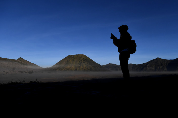 Selama beberapa bulan terakhir, para pengunjung di Gunung Bromo disuguhi fenomena frost.