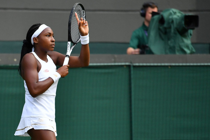 Gauff yang belum lahir saat Venus Williams memenangkan dua gelar tunggal Wimbledon pertamanya, menang dua set langsung 6-4 dan 6-4.
