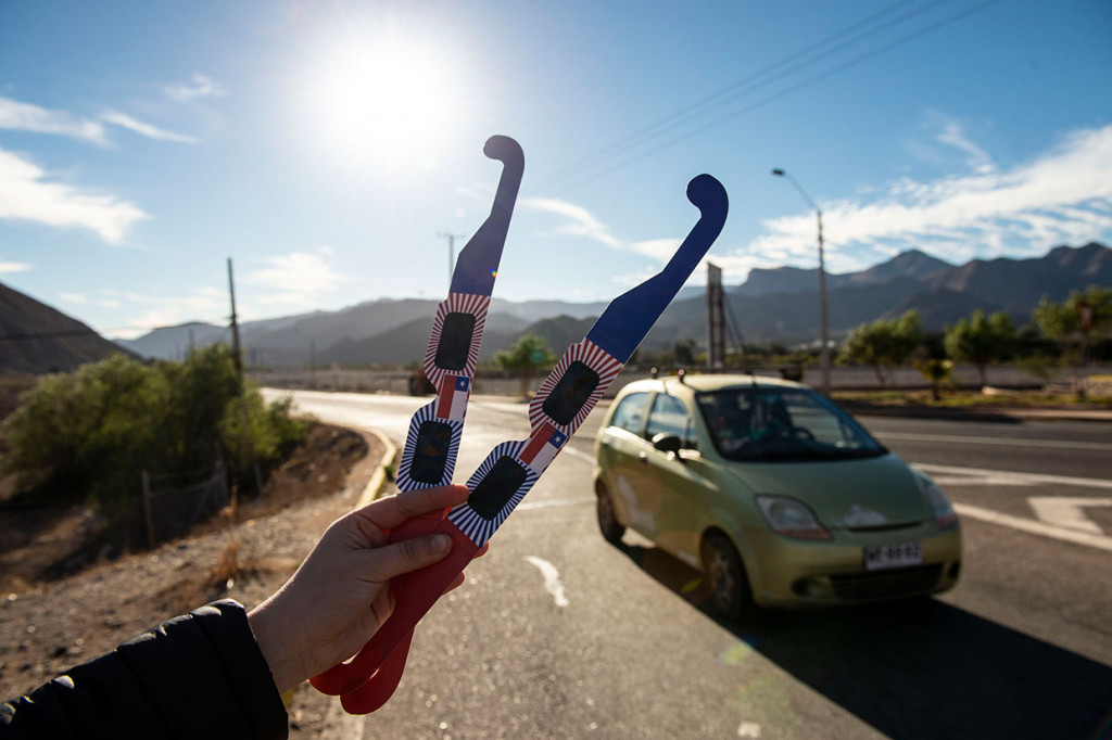 Gerhana matahari berikutnya diperkirakan terjadi pada 26 Desember 2019 teramati di sebagian Afrika, Asia, dan sebagian Australia. Gerhana matahari ini dimulai dari Afrika, Arab, dan Asia Barat, dengan puncaknya di Asia Tenggara dan Tiongkok serta berakhir di Pasifik Barat. Jalur gerhana matahari cincin dimulai dari Arab Saudi di pagi hari, India, Indonesia Singapura, dan Serawak di Malaysia. Pada 26 Desember 2019 Indonesia akan mengalami gerhana matahari cincin, yang tepatnya akan melewati Sinabang, Sibolga, Padang Sidempuan, Duri, Siak, Pedang, Batam, Tanjung Pinang, Singkawang, Kalimantan Timur bagian utara, Kalimantan Utara bagian selatan.