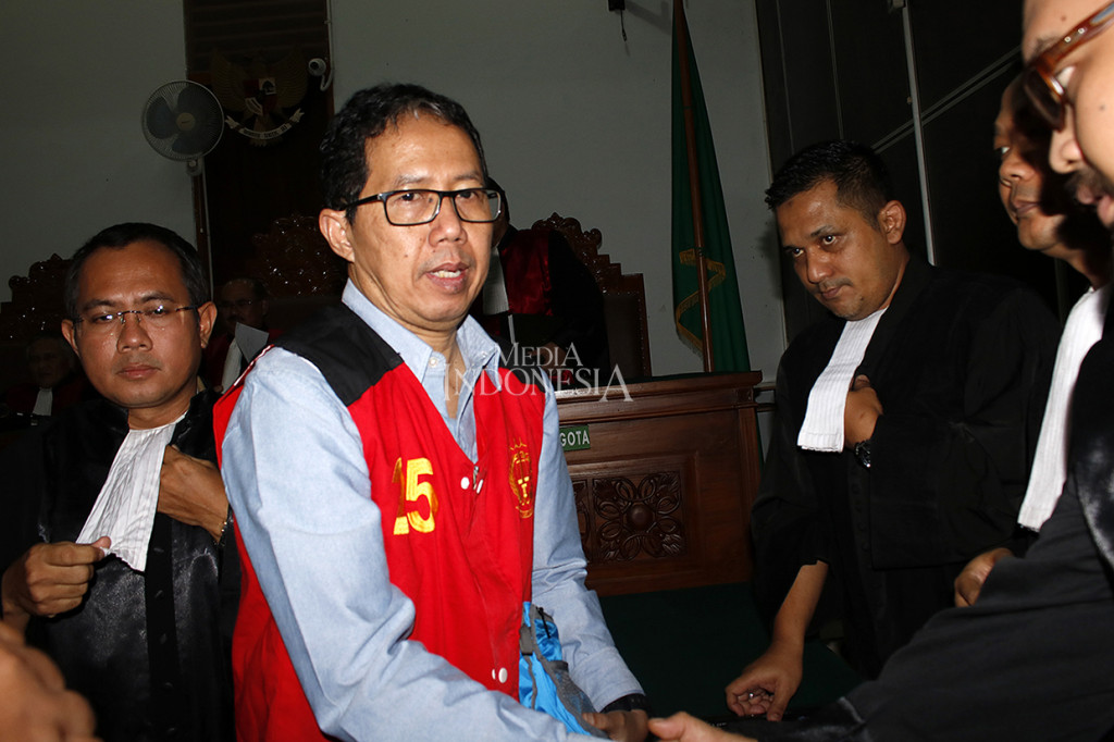 Ini kedua kalinya, jaksa meminta penundaan pembacaan tuntutan Joko Driyono. Yang pertama pada persidangan yang digelar Kamis 27 Juni 2019. Karena itu, pada persidangan kali ini, hakim Kartim memperingatkan bahwa masa tahanan Joko Driyono segera berakhir pada 24 Juli 2019.