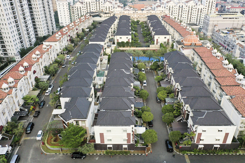 Kompleks perumahan yang sudah ada sejak tahun 2015 ini, satu unit rumahnya dibanderol dengan harga sekitar Rp3-5 miliar. 