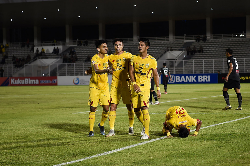PS Tira Persikabo mengejutkan tuan rumah terlebih dahulu lewat gol Ciro Alves di menit ke-20. Namun Bhayangkara FC cuma butuh lima menit untuk menyamakan skor menjadi 1-1. 
