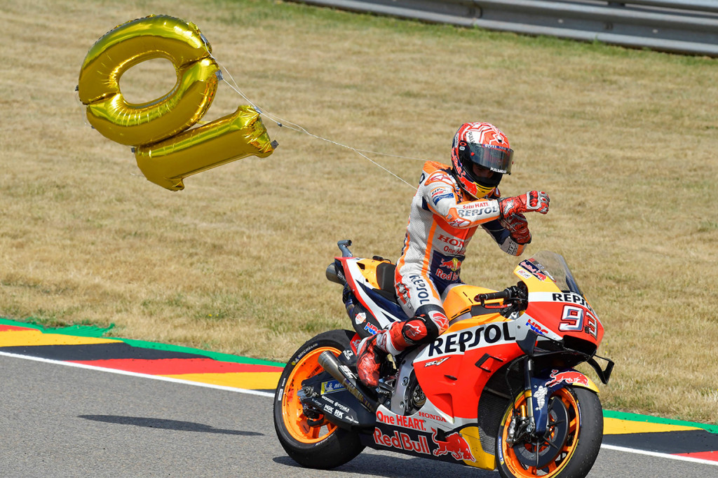 Selain ini, merupakan kemenangan ke-10 Marquez di Sirkuit Sachsenring. Torehan itu membuktikan bawah Marquez pantas dijuluki sebagai Raja Sachsenring atau the SachsenKing sejak 2010.