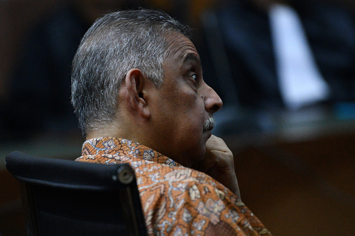 Majelis Hakim Pengadilan Tipikor pada Pengadilan Negeri Jakarta Pusat menolak seluruh eksepsi yang diajukan oleh mantan Direktur Utama PT Perusahaan Listrik Negara (Persero) tersebut.