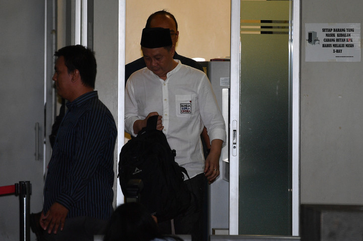 Sementara itu Mantan Kepala Badan Penyehatan Perbankan Nasional (BPPN) Syafruddin Arsyad Temenggung telah meninggalkan Rutan Kelas 1 Jakarta Timur Cabang Rutan KPK malam ini. Antara Foto/Sigid Kurniawan