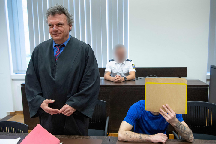 Pengadilan di kota Wiesbaden memutuskan bahwa Ali Bashar divonis penjara seumur hidup atas pemerkosaan dan pembunuhan Susanna Maria Feldman yang berumur 14 tahun. Bashar yang berumur 22 tahun merupakan pencari suaka yang telah ditolak permohonan suakanya.